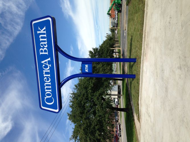 pylon signs